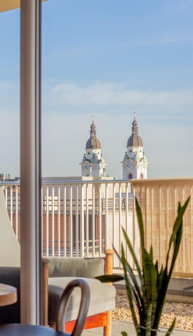 Terrace Sunset Serenity By Nw Apartment *